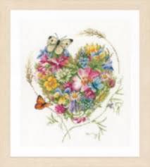 PN-0169960 Counted cross stitch kit LanArte "A heart of flowers"