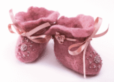 Felting kit V-34 “Pink baby’s bootees” 
