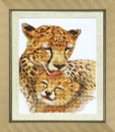 BT-068 Counted cross stitch kit Crystal Art "Family of cheetahs"