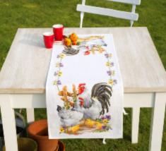 PN-0145793 Vervaco Runner "Family of chickens"