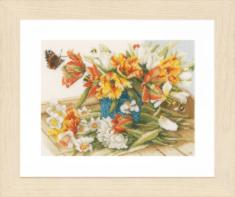 PN-0154324 Counted cross stitch kit LanArte "Daffodils and Tulips"