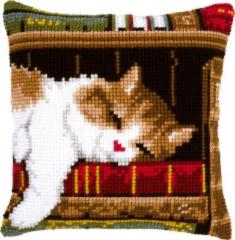 PN-0146409 Vervaco Cross Stitch Cushion "Cat sleeping on bookshelf"