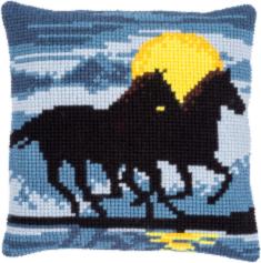 PN-0171755 Vervaco Cross Stitch Cushion "Horses in moonlight"